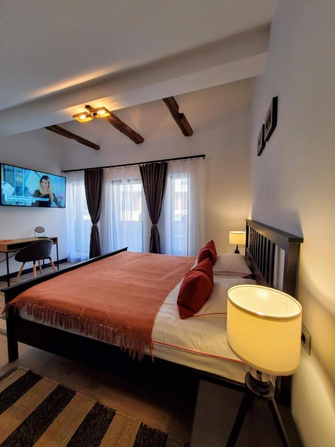 Casa Larisa Antonia Apartments Sinaia Eksteriør bilde